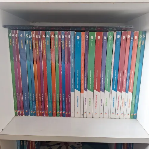 Livros Didáticos Poliedro Usados