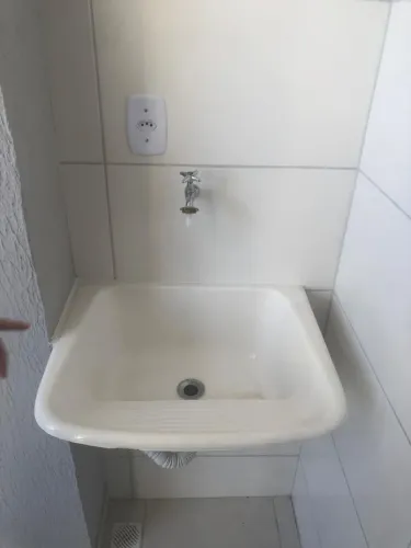 Vende-se Tanque semi-novo