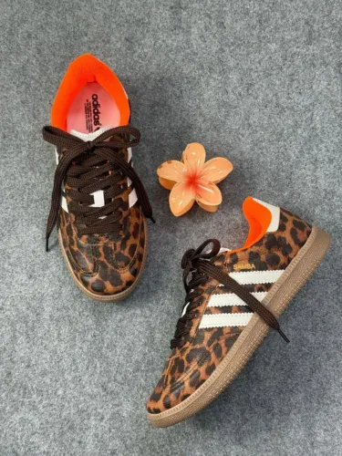 Tênis Casual Feminino Adidas Samba Sintético Onça Solado TR 02 Cadarços Disponível 34 / 39