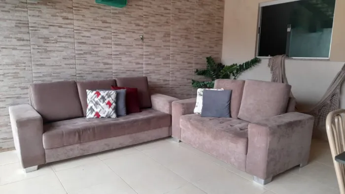 Sofa 2 e 3 lugares, bege, bem conservado