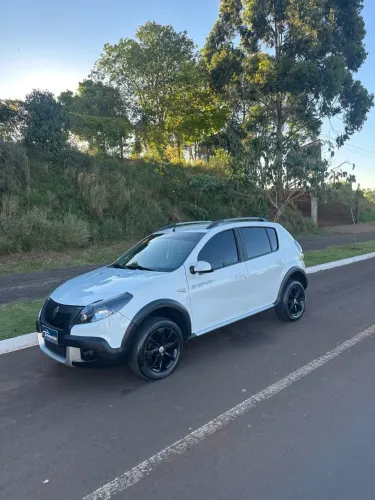 Renault Sandero Stepway Hi-flex 1.6 16V 5P Aut. 2014
