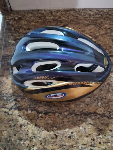 VENDO CAPACETE DE CICLISTA !!