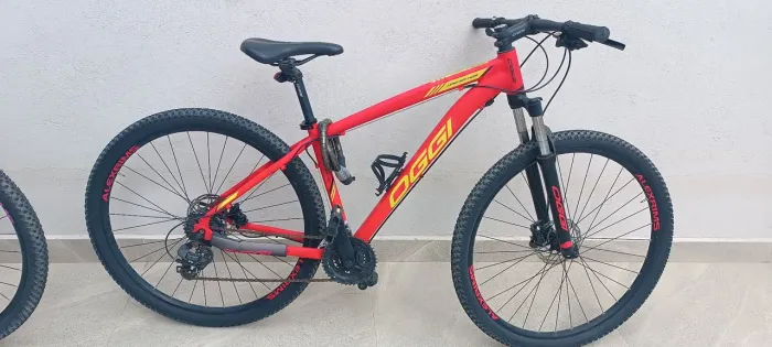 VENDO DUAS BICICLETAS OGGI