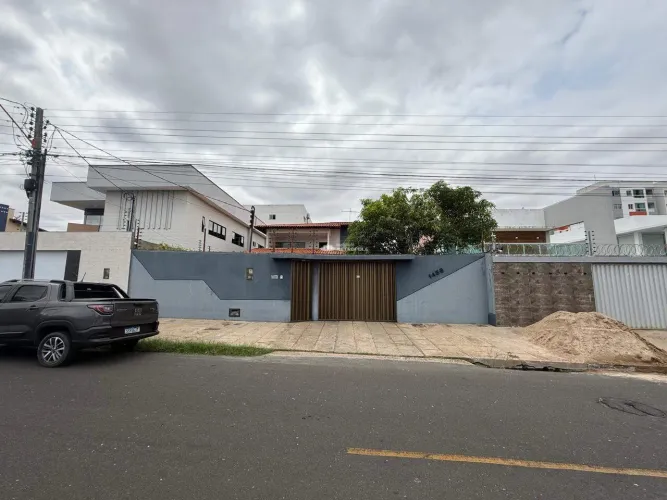 Casa Residencial à venda, 5 quartos, 3 suítes, 5 vagas, ININGA - Teresina/PI