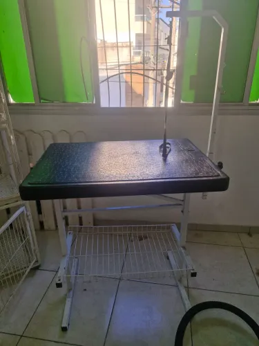 Mesa de tosa banho e tosa