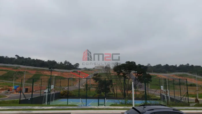 CONDOMINIO FECHADO COM ÓTIMA ÁREA VERDE