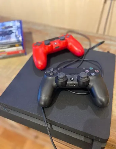 PLAYSTATION 4 + JOGOS + CONTROLES