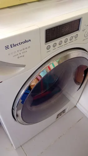 Lava e seca Eletrolux