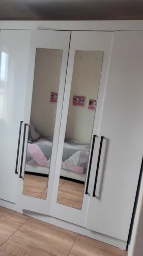 Guarda roupa 4 portas