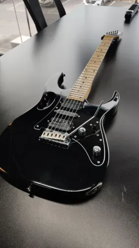 Guitarra ibanez rg170