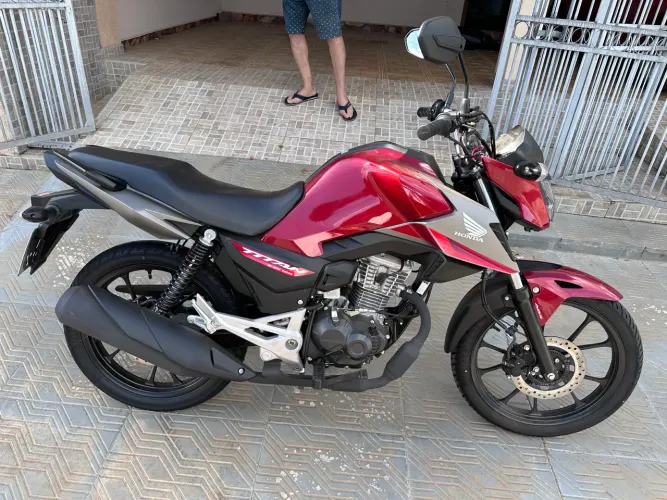 Moto titan 160 único dono com 43km rodados
