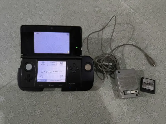 Nintendo 3ds old desbloqueado 32GB + R4 + circle pad pro
