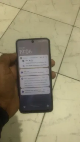 Celular todo bom