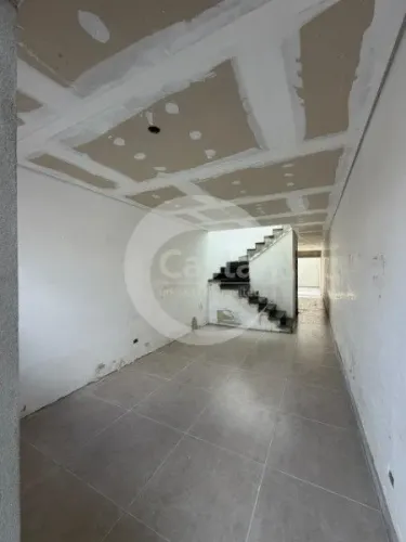 sobrado novo na vila alpina