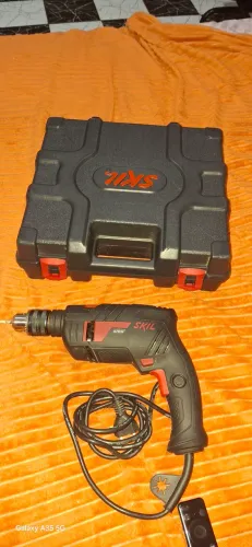 Vendo uma furadeira