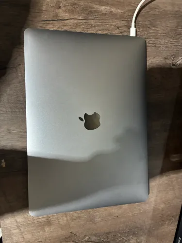 MacBook Pro 2017 impecável