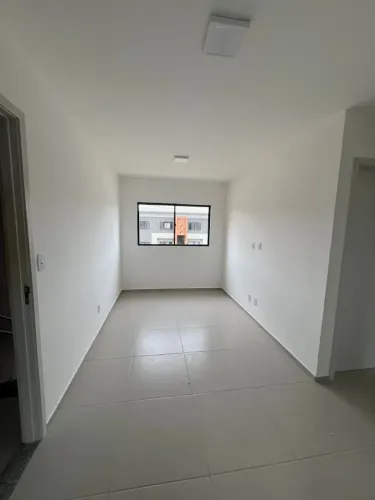 Apartamento 2/4, Primeiro andar, condomínio Start