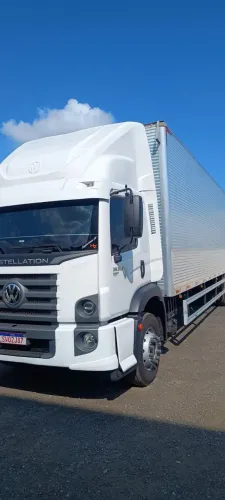 VW Constellation 26.260 2024/2025 Baú 11,5 m Plataforma Dhollandia 1.500 kg