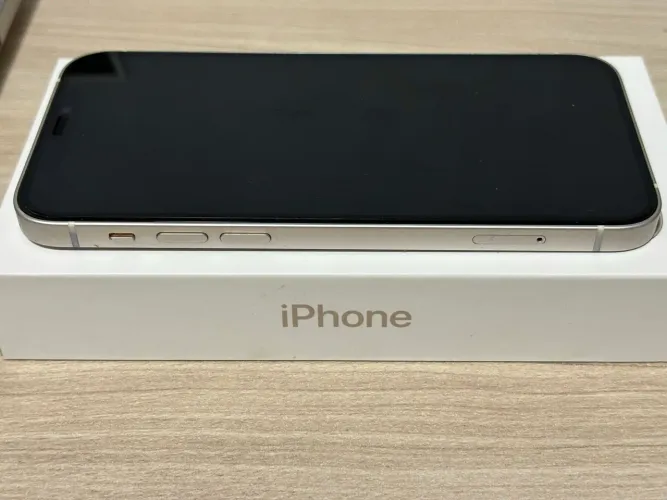 iPhone 12 - Branco