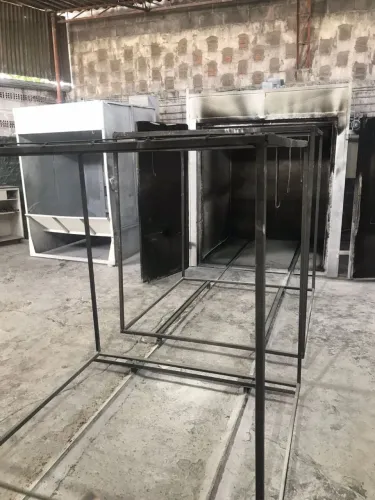 Estufa com dos carrinhos 