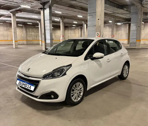 Peugeot 208 Active 1.2 Flex 12V 5P Mec. 2017