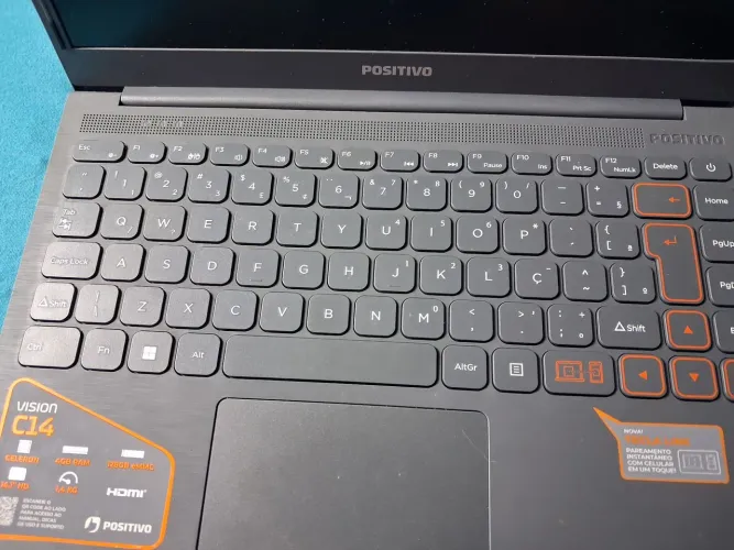 Vendo notebook positivo ele esta ligando porém nao não acendendo a tela 
