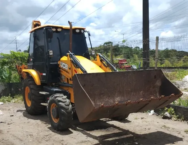 Retroescavadeira JLB Ano 2018 Completa