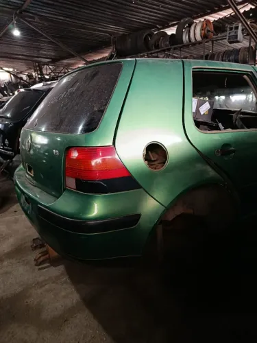 Golf 2001 sucata retirada peças
