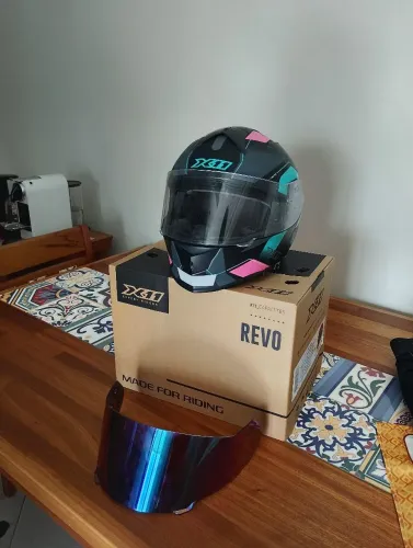 Conjunto de moto + bag de entregador