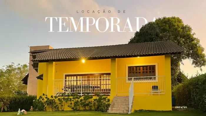 ÁGUAS DA SERRA | Casa para Temporada com 4 quartos sendo 2 suítes, jardim e área gourmet,