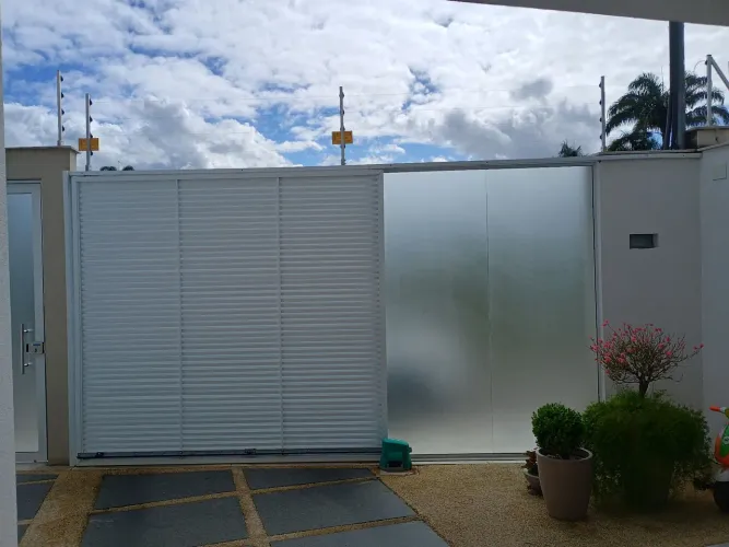 Portão garagem alumínio 2,60 x 2,50