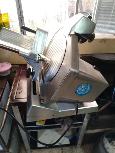Maquina de cortar frios DSA 330 GURAL SEMI AUTOMÁTICA