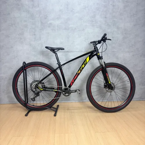 Bicicleta Oggi 7.0 Aro 29 grupo shimano deore 12v