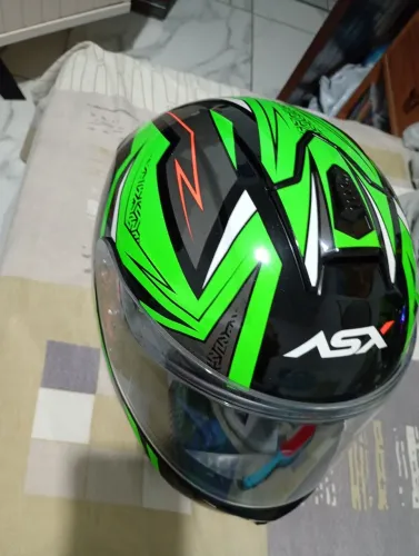 Capacete moto
