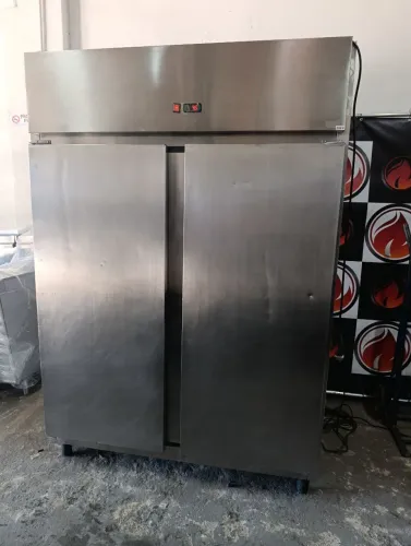 Passthru 2 portas refrigerado industrial todo no aço inox por dentro e por fora