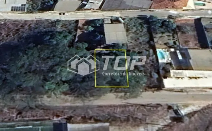Lote Residencial / Comercial de aprox. 240,00m² Bairro São Francisco de Assis