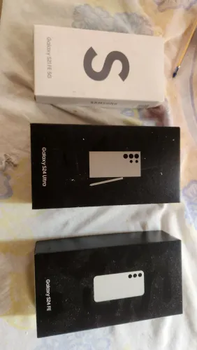 Caixas de celulares S24 ultra, S24 fe e S21 fe