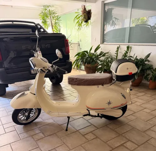 Scooter elétrica Roma estilo Vintage 0km