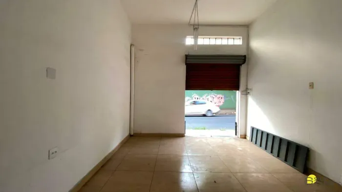 Loja comercial para alugar no Santa Cruz Barreiro
