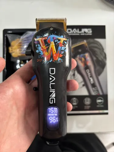 Máquina de cortar cabelo com visor de bateria 
