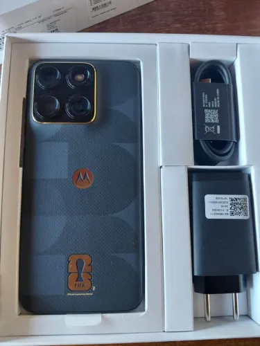 Vendo Motorola Edge 70 fusiom edição da copa do mundo