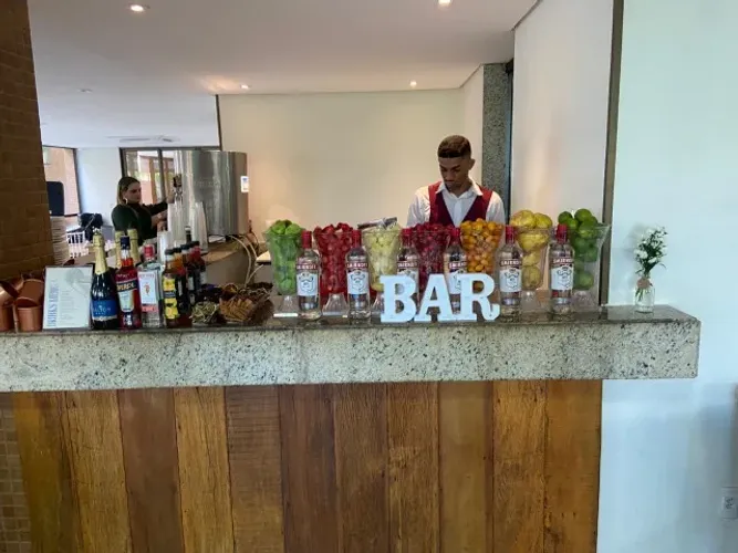BARTENDER / ROSKA E DRINKS --  Whats CONTATO CHAMA  -->(71)9-8_6_1_5 - 0_8_9_3