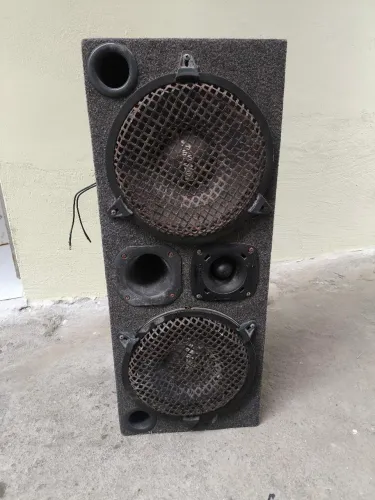 Caixote automotivo 