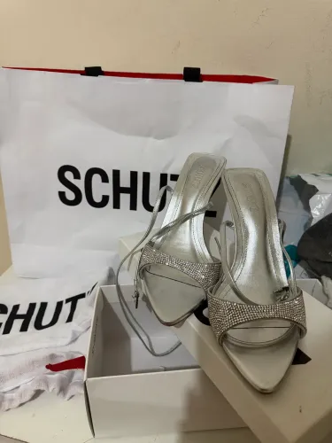 Sandália SCHUTZ