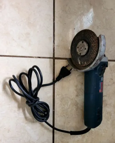 Esmerilhadeira Bosch 220v