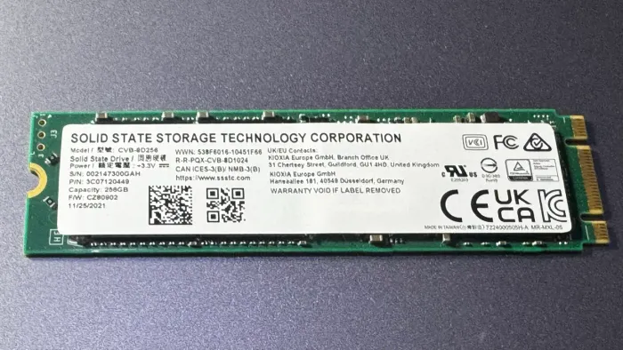     SSD KIOXIA 256GB M.2 SATA NGFF Original - Usado