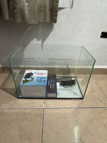 AQUÁRIO 32 LITROS