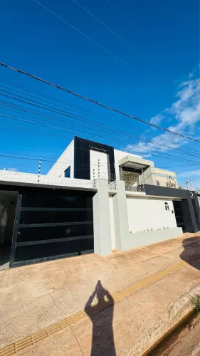 Vendo - sobrado de alto padrão no bairro Maracanã em Santarém PA