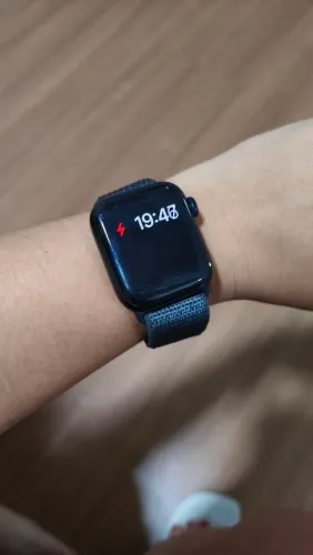 Apple Watch SE (2ª geração), GPS, 40 mm, com 32 GB