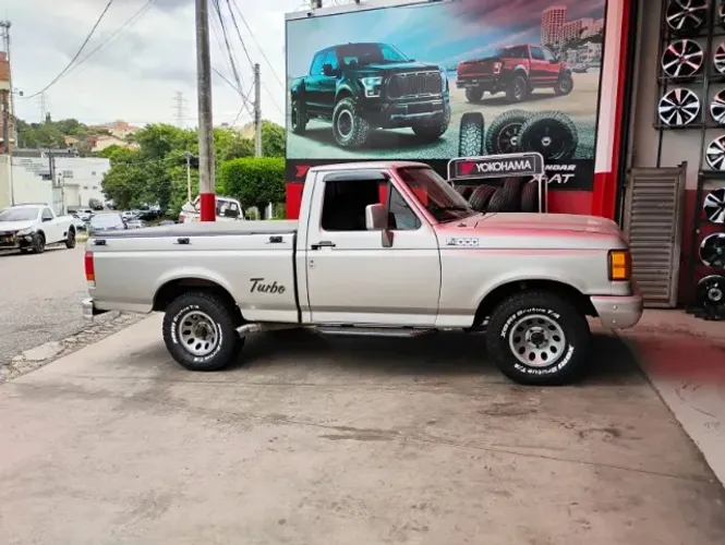 Ford F-1000 S. S. Diesel / S.s. Diesel Turbo 1995